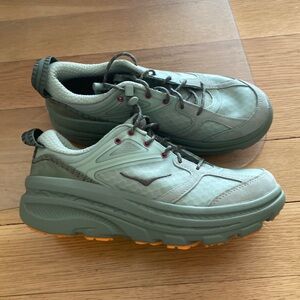 Hoka B3LS women running sneakers.Highly rated.Best offer